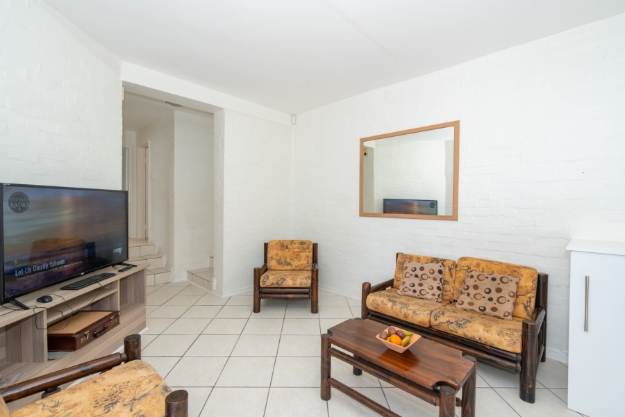 4 Bedroom Property for Sale in Paradise Beach Western Cape